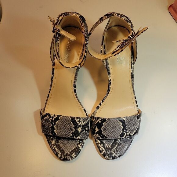 NINE WEST WOMEN"S SNAKESKIN PRINT DESIGN OPEN TOE SANDAL - Picture 4 of 16